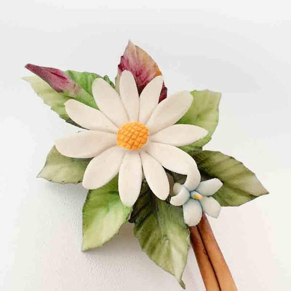 Vintage Carlo Savastano Capodimonte Daisy Flower Brooch with Box and Papers - Picture 10 of 13